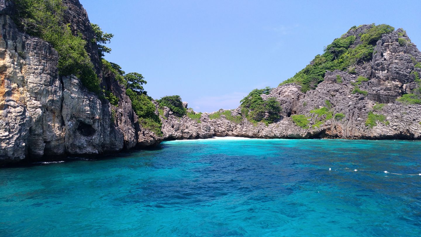 Koh Haa Lagoon: the best place in Koh Lanta to do a discover scuba dive.